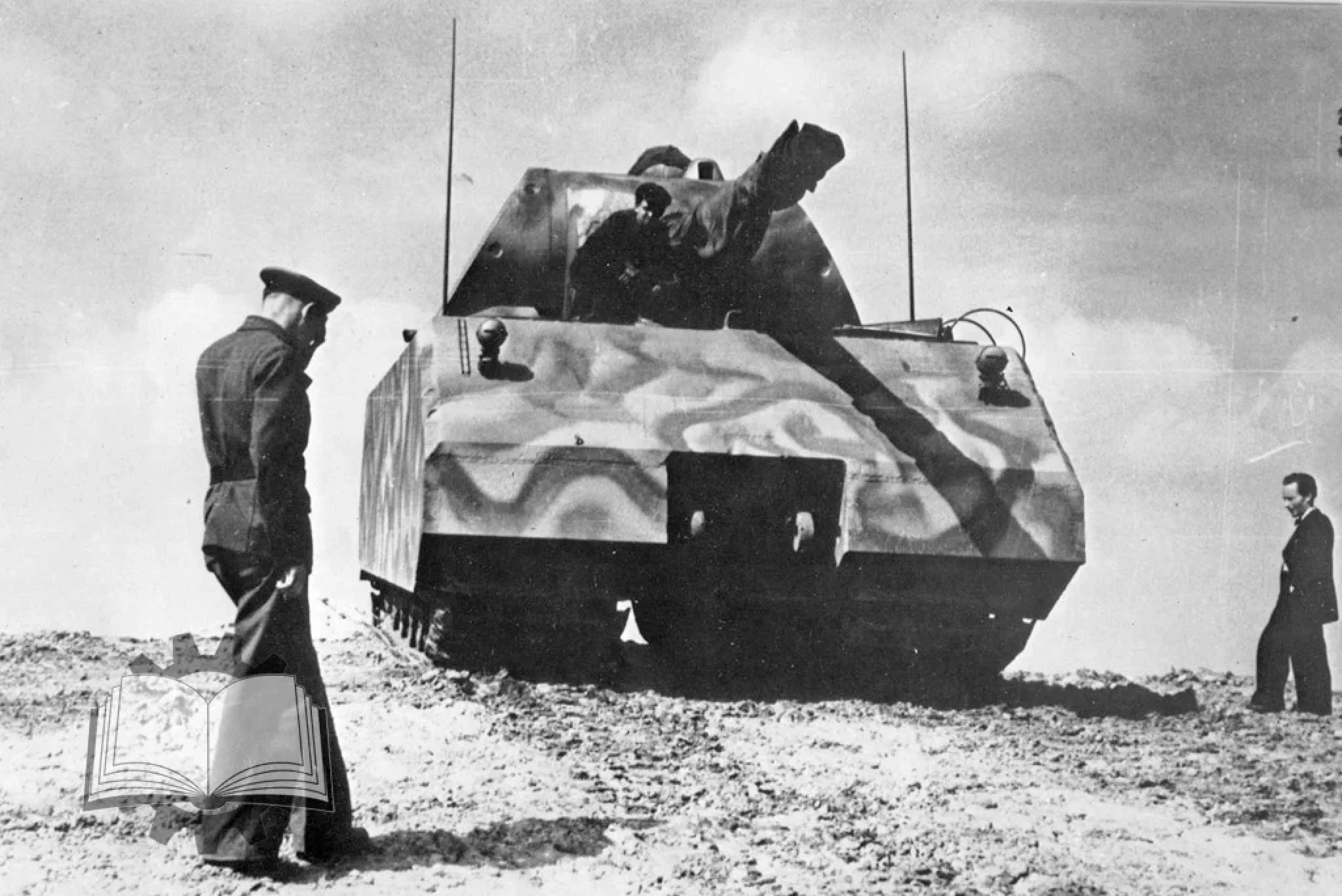 Машина мауса. Танк Маус 1945. Сверхтяжёлый немецкий танк «Maus». Танк Маус 205/2. Маус танк 1944.