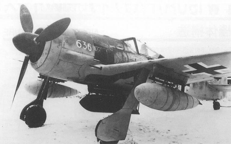Focke-Wulf Fw 190G-3 с 300-литровыми баками и 500 кг бомбой