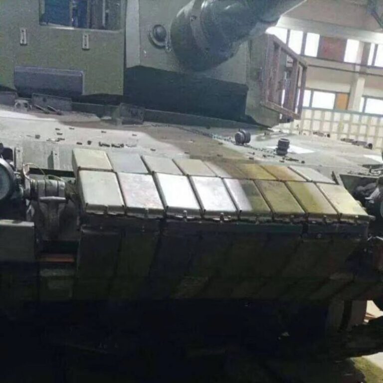 Лобовая часть корпуса украинского «Леопард 2А4» оснащена динамической защитой «Контакт». Лоб башни, судя по всему, тоже получит это нововведение