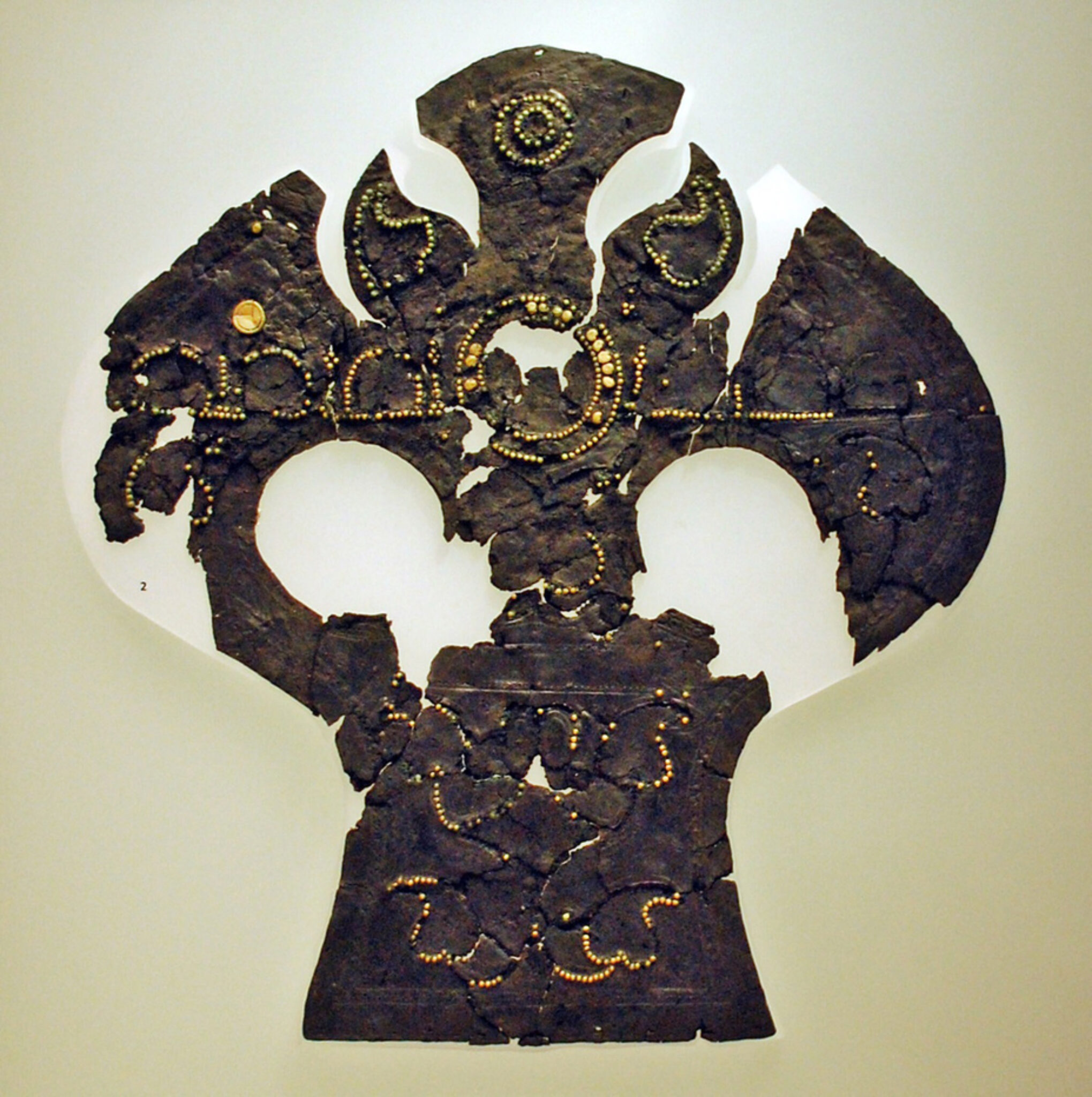 Лёгкие доспехи фэнтези. Артефакт кристалл концепт арт. Шлемы древнего рима вайзенау. Филиппо негроли музей. Рыцарские доспехи филиппо негроли.