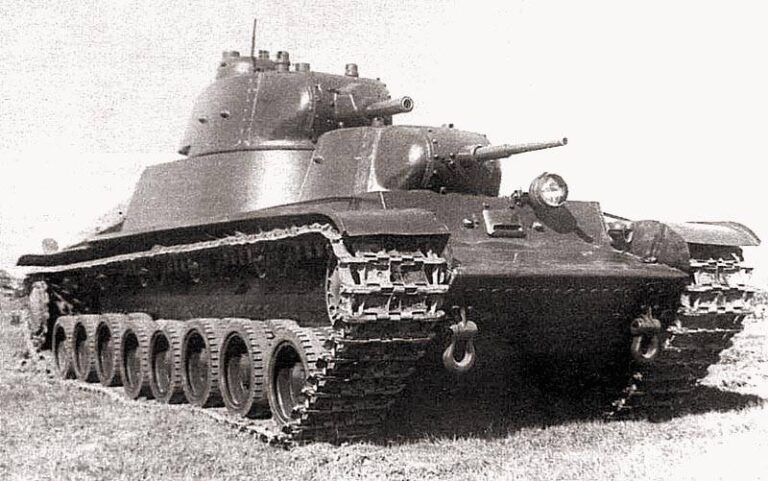 Александр Ставер и Роман Скоморохов.152-мм гаубица М-10 образца 1938 года. СССР