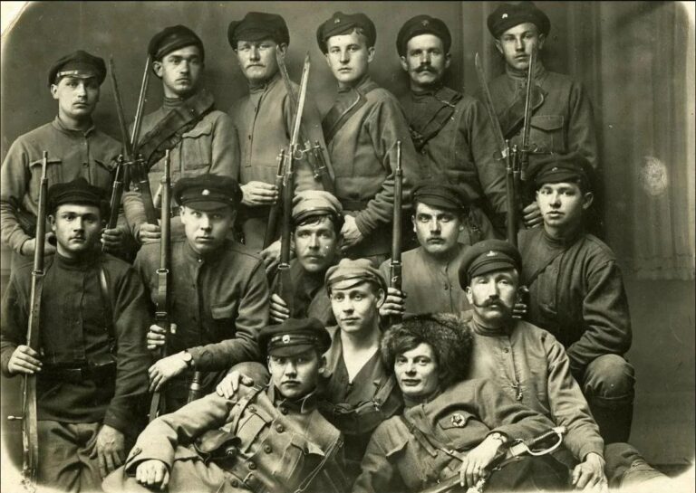 Бойцы Латвийской советской армии, 1919 год.