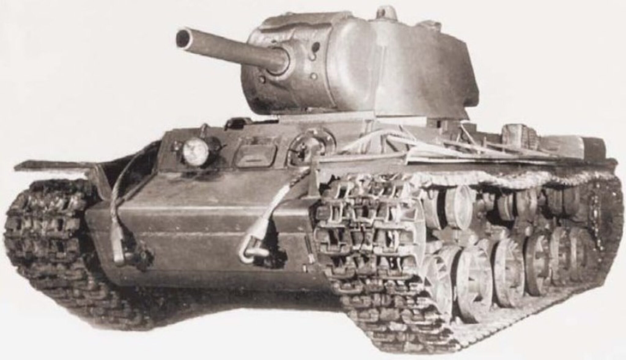 Кв 1с 85 мм. Танк кв 1с с пушкой 122мм. Кв-1 с пушкой 122мм. Кв-1 с пушкой л-11. Танк кв 1с с пушкой 122мм.