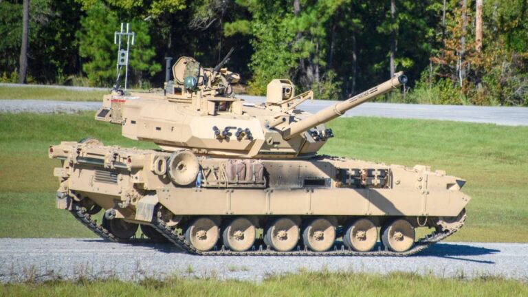Один из опытных образцов нового американского танка М10 Booker, разработанного General Dynamics Land Systems по программе Mobile Protected Firepower (MPF) (с) армия США
