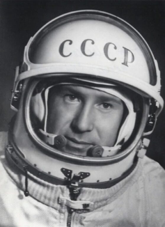 Алексей Леонов — первый человек на Луне