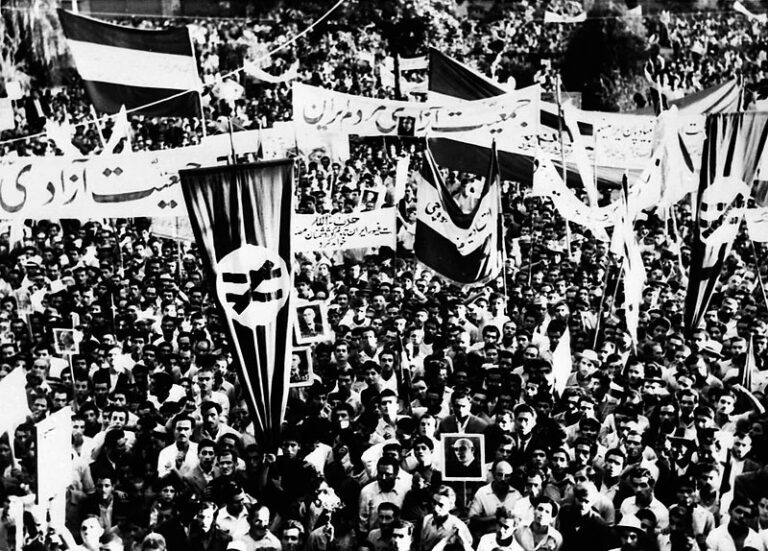 Митинг националистов в Тегеране