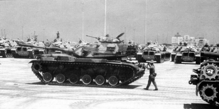  Выгрузка танков М60А3 Корпуса морской пехоты США в Саудовской Аравии, 1990 год