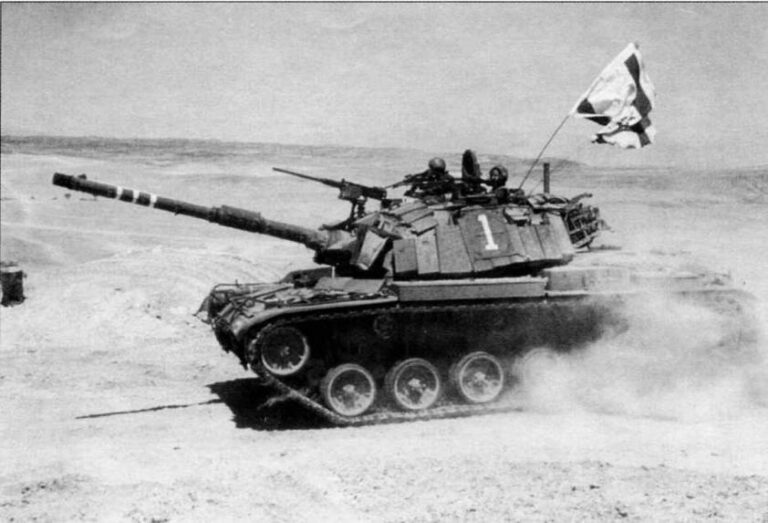  «Магач» на маневрах после войны в Ливане. Эта машина представляет собой модернизированный М60. Большинство таких танков впоследствии переоборудовали в вариант «Магач 7С»