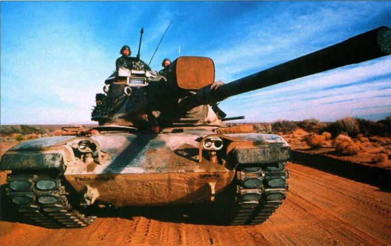  Подразделение танков М60А1 на марше во время учений на одном из полигонов США