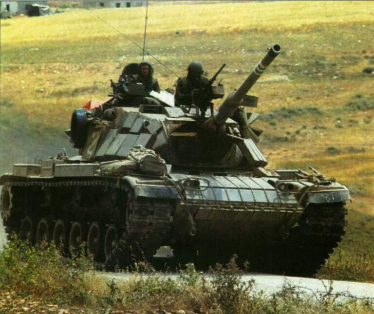  Танк М60А1 Армии обороны Израиля, оснащенный комплектом динамической защиты «Блайзер»