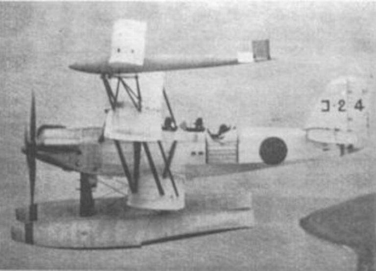 MXY-3 на крыле самолета-носителя
