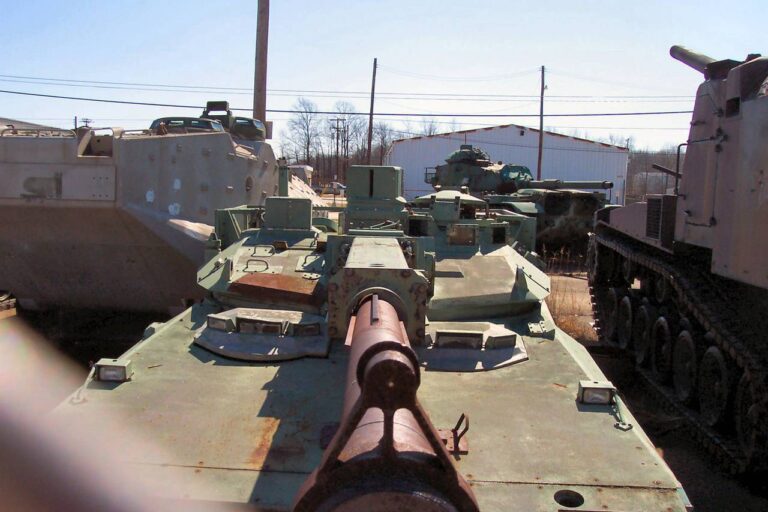 Американские наброски танка четвёртого поколения 70-х годов. Опытный легкий танк HSTV-L. США
