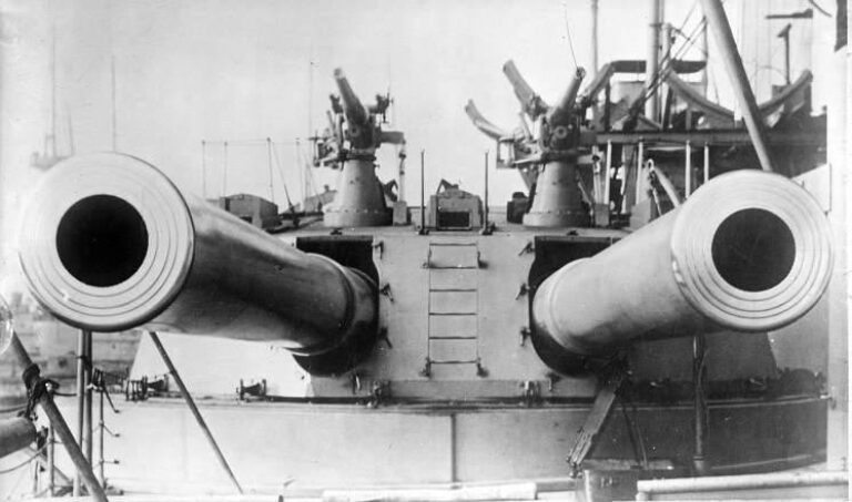 12-дюймовые орудия на HMS Dreadnought 
