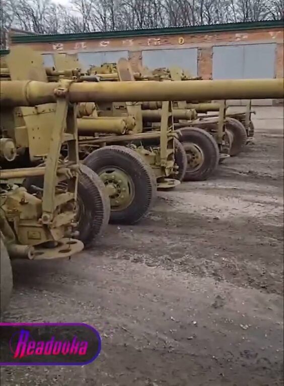Украинская колёсная САУ с зенитной 100 мм пушкой КС-19