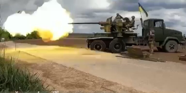 Украинская колёсная САУ с зенитной 100 мм пушкой КС-19