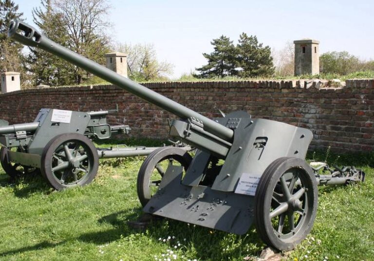 75-мм противотанковые пушки 7,5 cm Pak. 40 в музейной экспозиции