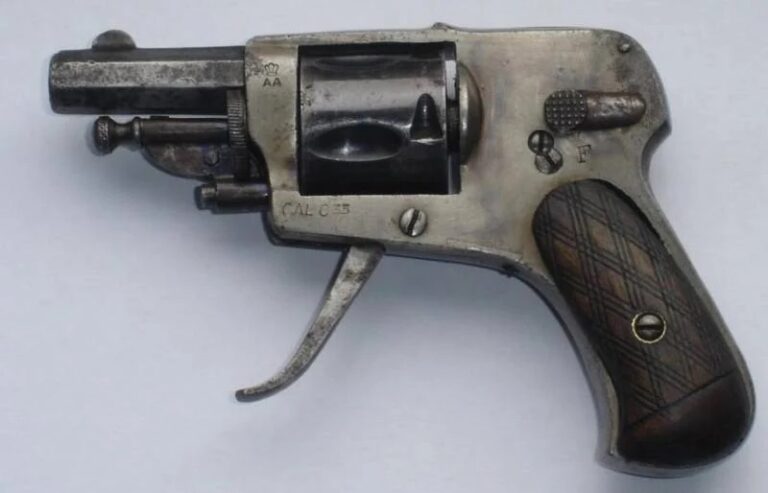 Револьвер Аньеля Адольфа (в Бельгии такие называли Bossu)