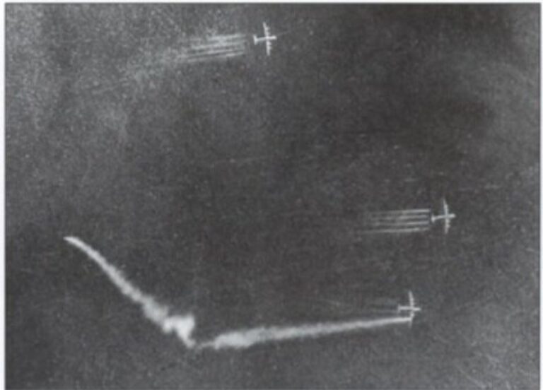 Результаты действия "Оружия Героев": Снятый 9 января 1945 года с земли таран Ki-44 47-полка. Пилот погиб. Чтобы добить поврежденный B-29 понадобился еще один таран.