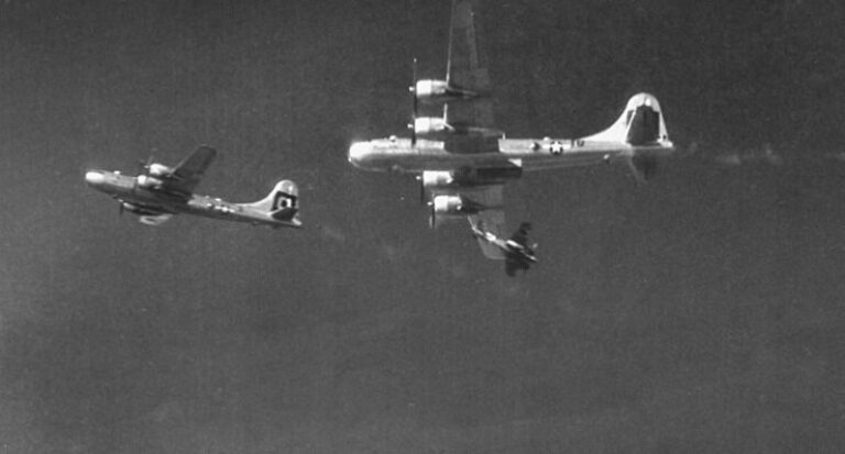"А Вам, слабо?" Стандартная атака Ki-45 на строй B-29.