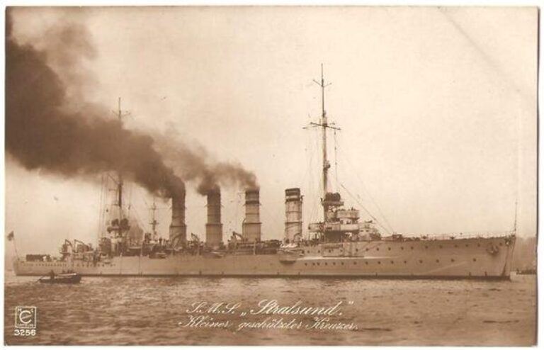 Немецкий легкий крейсер «Штральзунд» (тип «Магдебург») послужил объектом для изучения при проектировании французский легких крейсеров