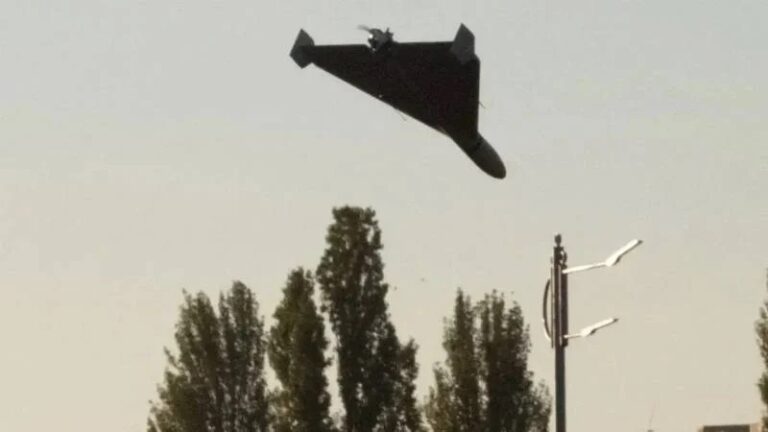 Российский БПЛА "Герань-2" над Украиной. Фото AFP