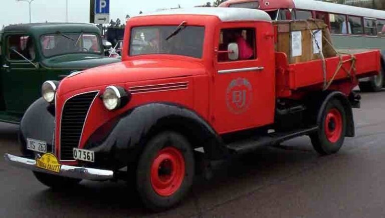 Основой автомобиля стал грузовик «Вольво LV-101» грузоподъемностью 1,5 т