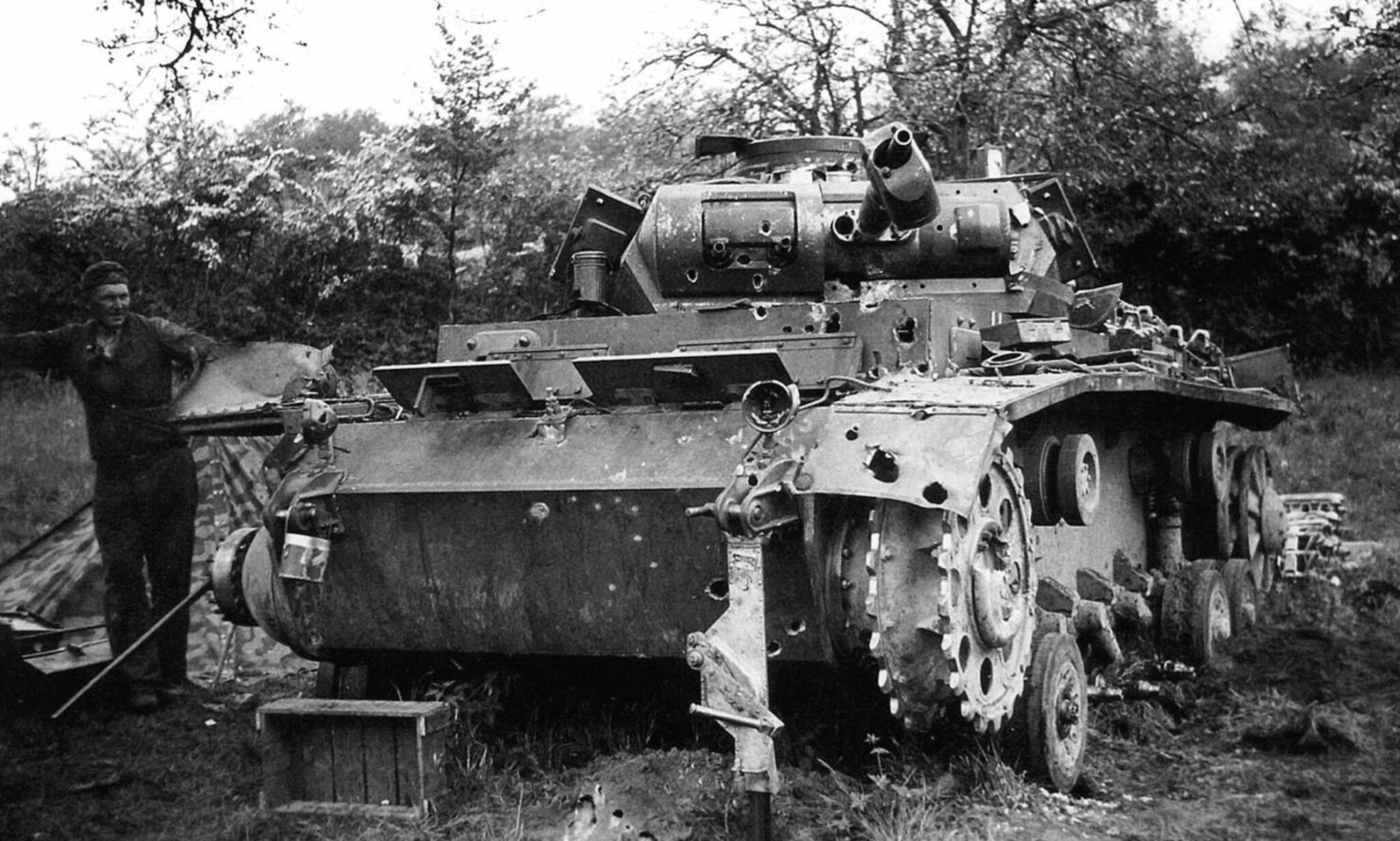 Пушки немецких танков. Подбитые немецкие танки во Франции 1940 год. Подбитый танк PZ-3. Танк Panzer 3 подбитый. Подбитый танк во Франции 1940.