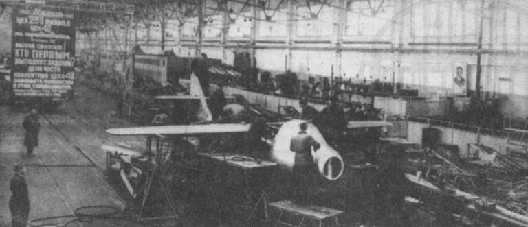 Сборка малой серии "150" на Горьковском заводе № 21, октябрь 1946 г.