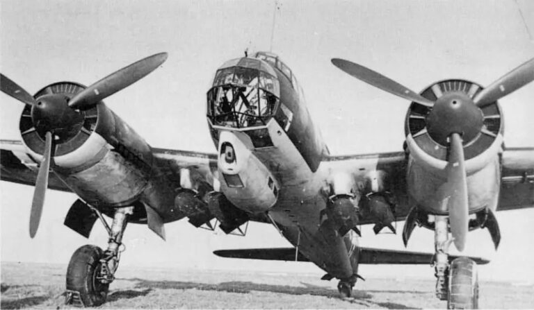 Ju 88A-1 с бомбами на внешней подвеске