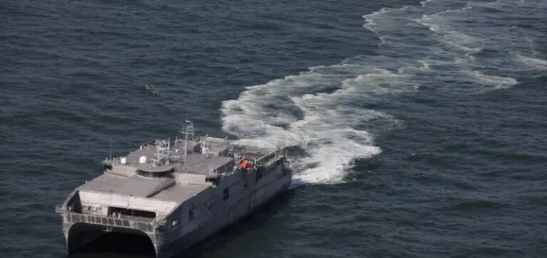 Транспортное судно USNS Apalachicola (EPF 13). Фото Austal USA