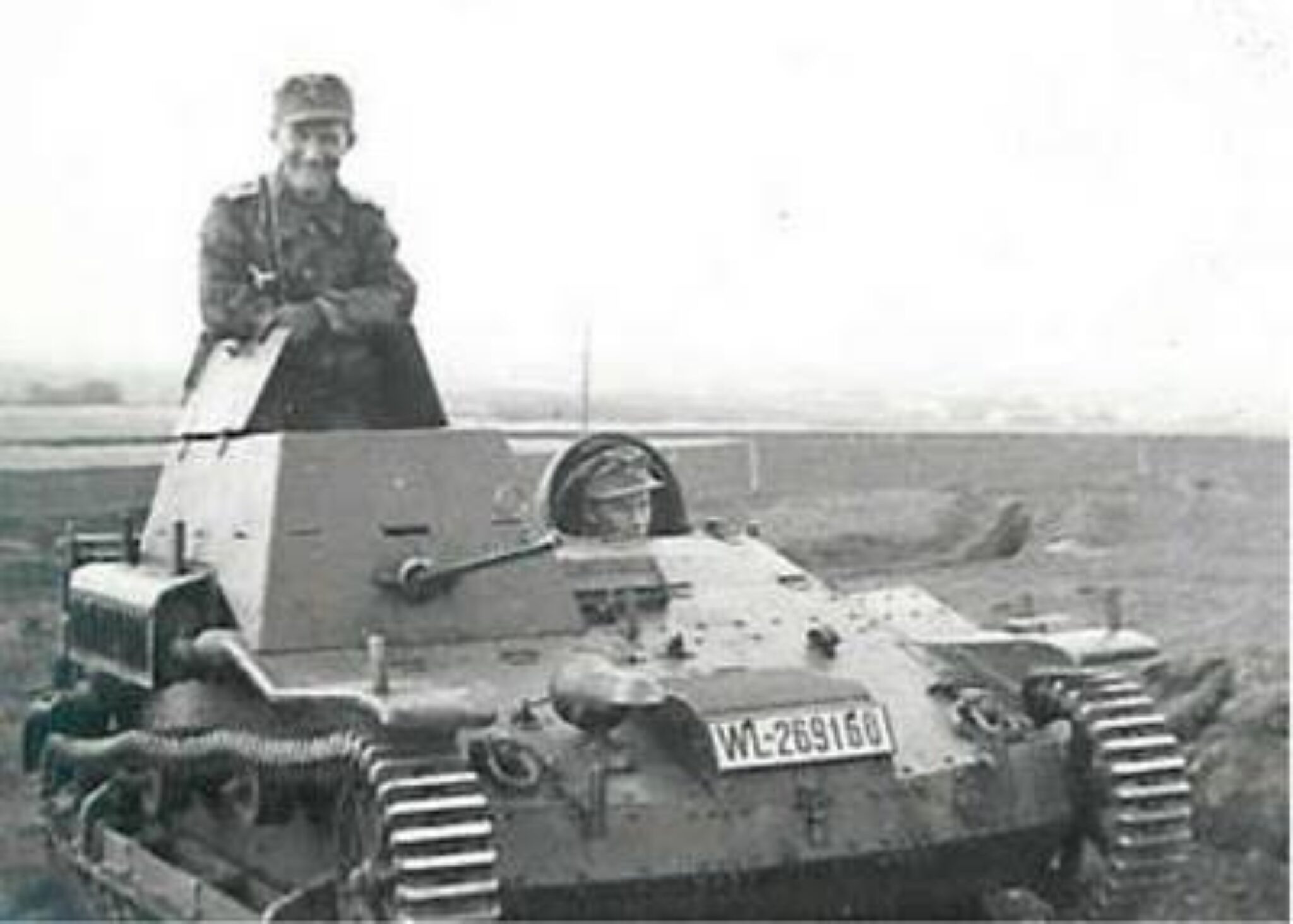 Ue f. Renault ue2. Pak 36 auf Renault UE. Танкетка Renault UE С пулемётом.