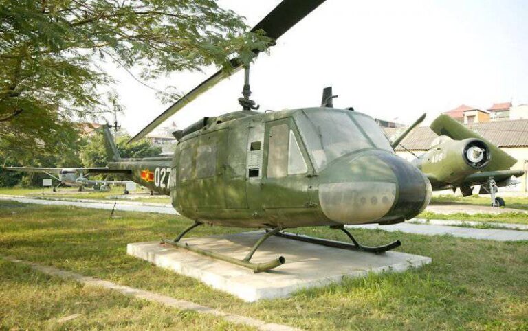 UH-1 "Ирокез" в музее авиации ДРВ