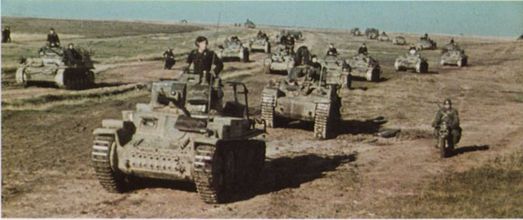 22 немецких танков. Колонна немецких танков 1941. Немецкая танковая колонна 1941. Колонны танковые вермахта 1941. Танковая группа Гудериана 1941.
