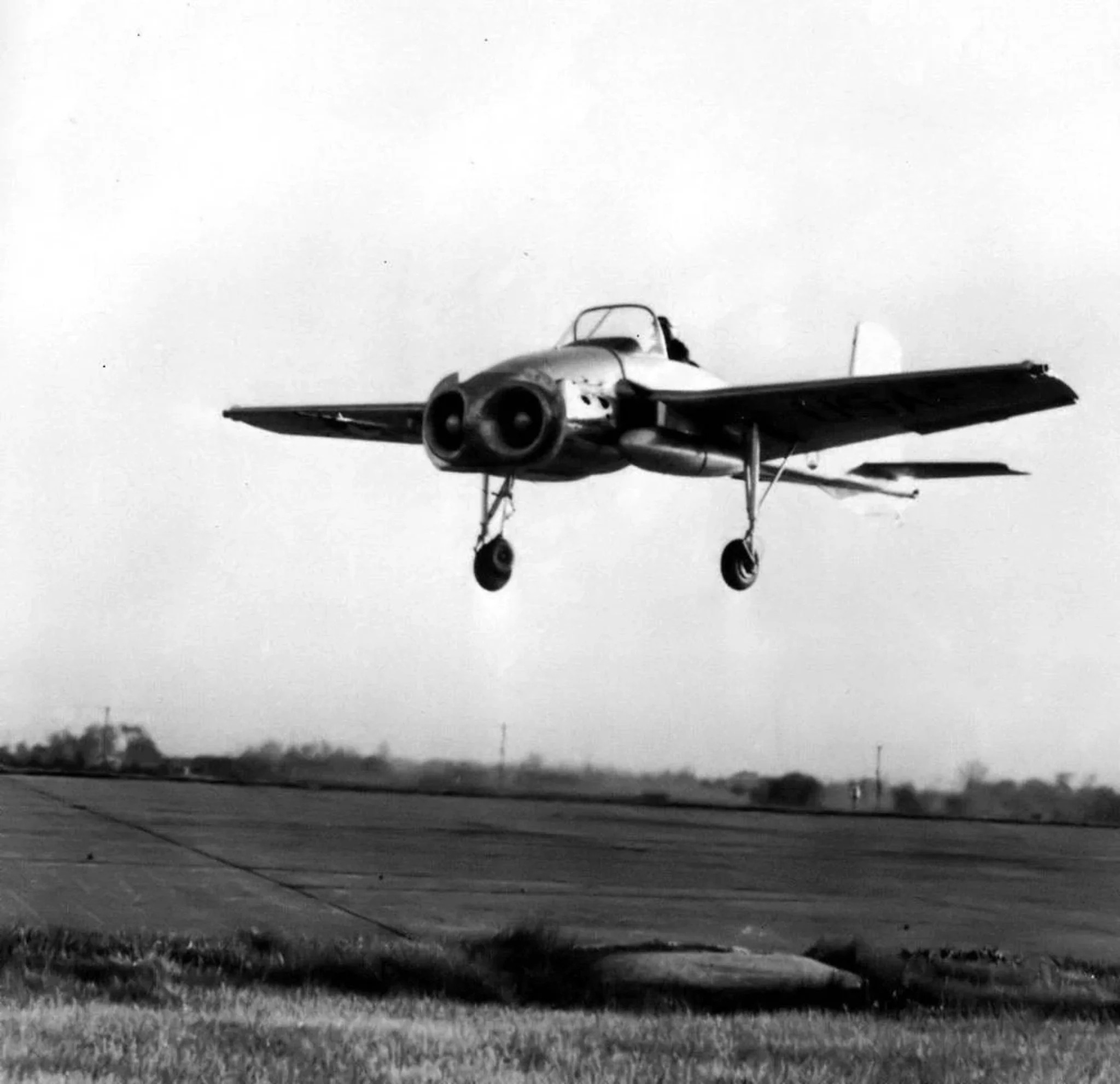 Самолет ис. Экспериментальный самолет Белл x5. Bell x-14. 10 Bells. Самолёт с вертикальным взлётом.