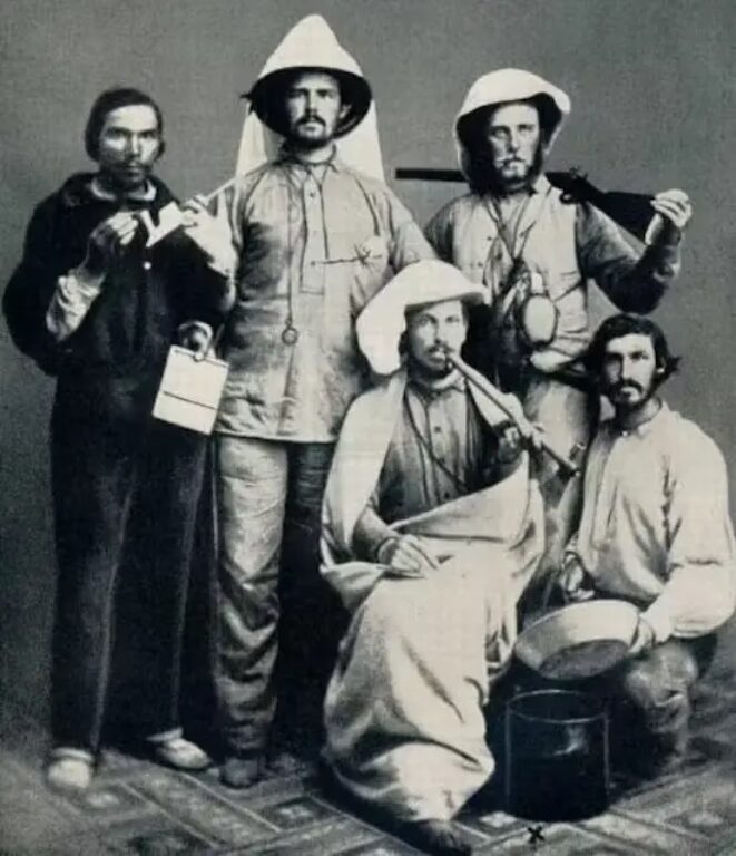 Фердинанд фон Цеппелин (с винтовкой) на севере Миннесоты