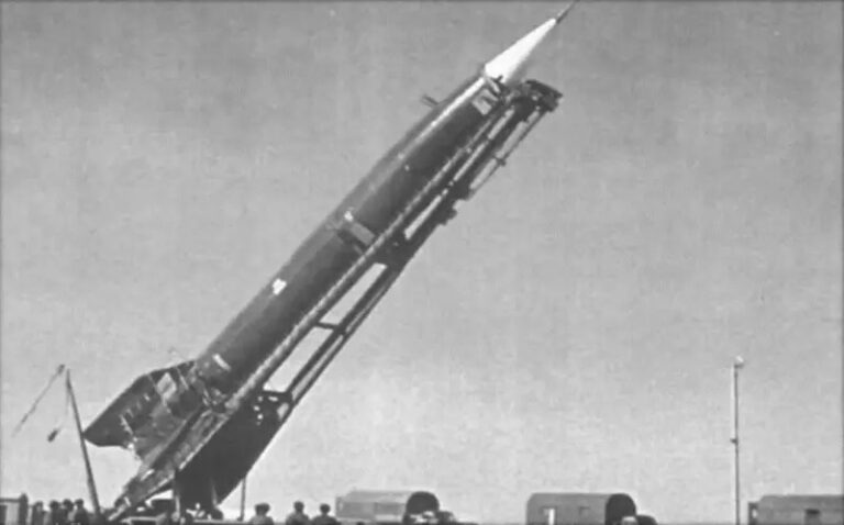 Вступление СССР в ракетный век. Развитие ракеты Р-1, ракета Р-2