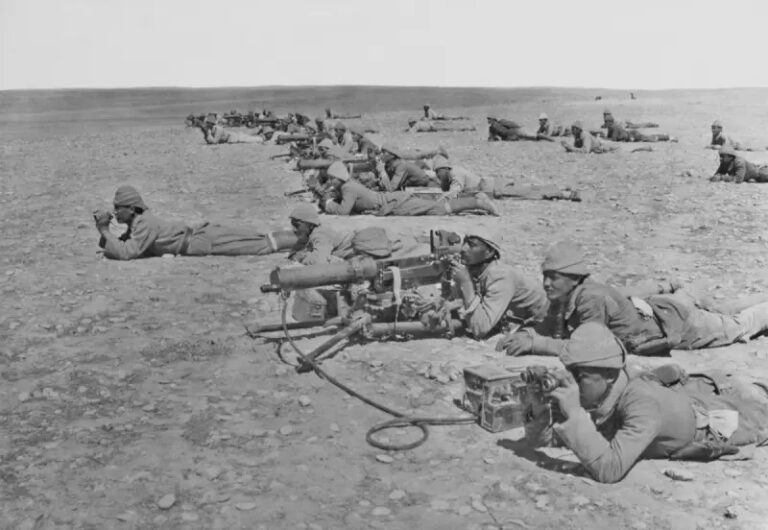 Турецкие солдаты с пулеметами MG-08 на станках-треногах