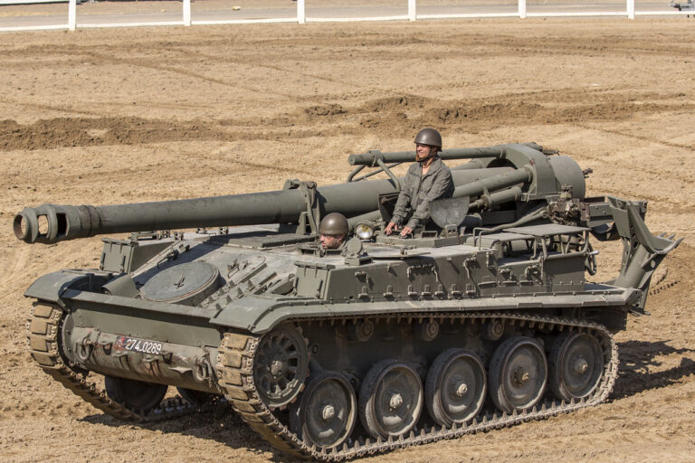 Главная ударная САУ послевоенной Франции. AMX Mk F3