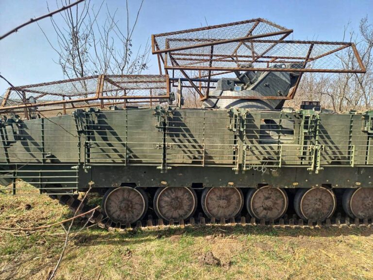 В России поняли каким будет танк следующего поколения и это не Армата или как защититься от боевых дронов