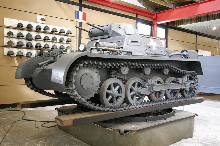 В немецкой классификации машина называлась PzKpfw I, что обозначало Panzerkampfwagen I