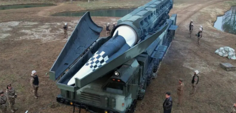 Северокорейские ракеты с планирующим блоком "Хвасонпхо-16НА" действительно сильно напоминают РСД-10, только с гиперзвуковой боевой частью