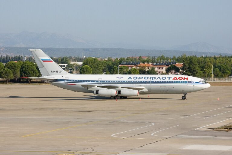 Авиалайнер Ил-86
