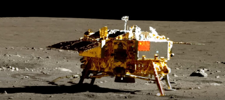 Космическая добыча полезных ископаемых начнётся с Луны. Что обнаружил китайский луноход на обратной стороне нашего спутника
