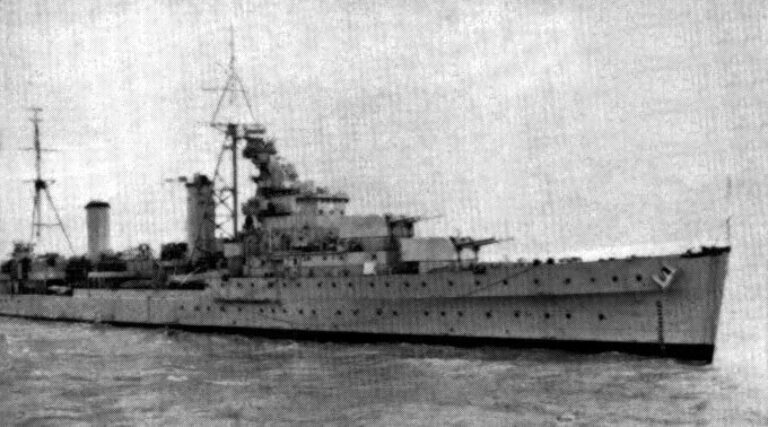 Chinese cruiser Chung King in 1948