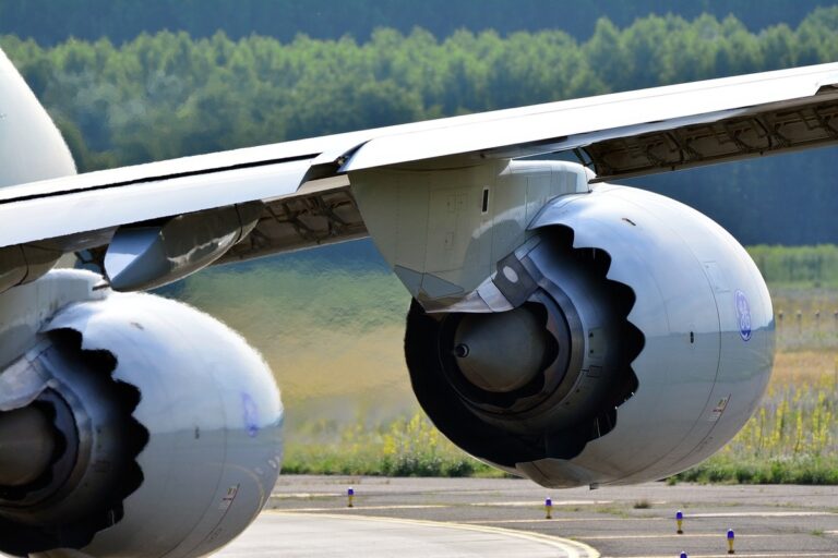 Почему Китай и Бразилия, а точнее Embraer и Comac не могут восполнить уход Боинга и Аирбаса с Российского авиарынка