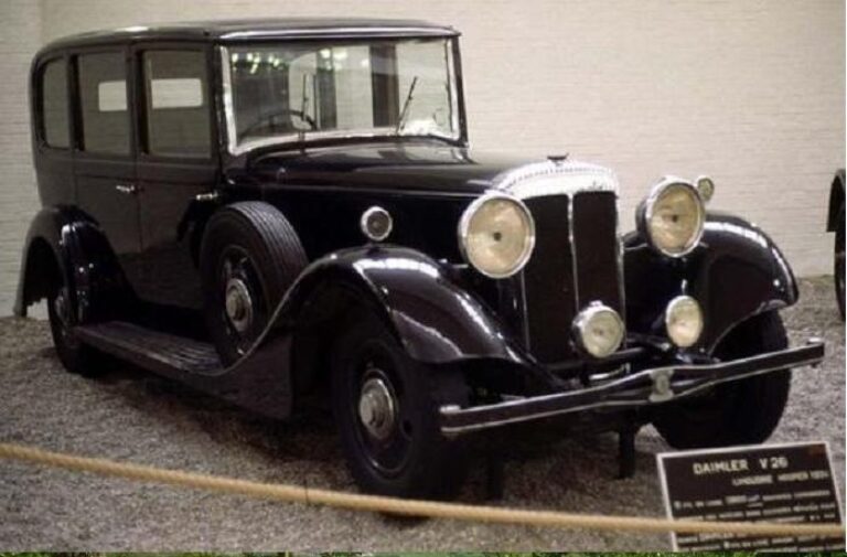 Daimler V26 Straith Eight Hooper Limousine