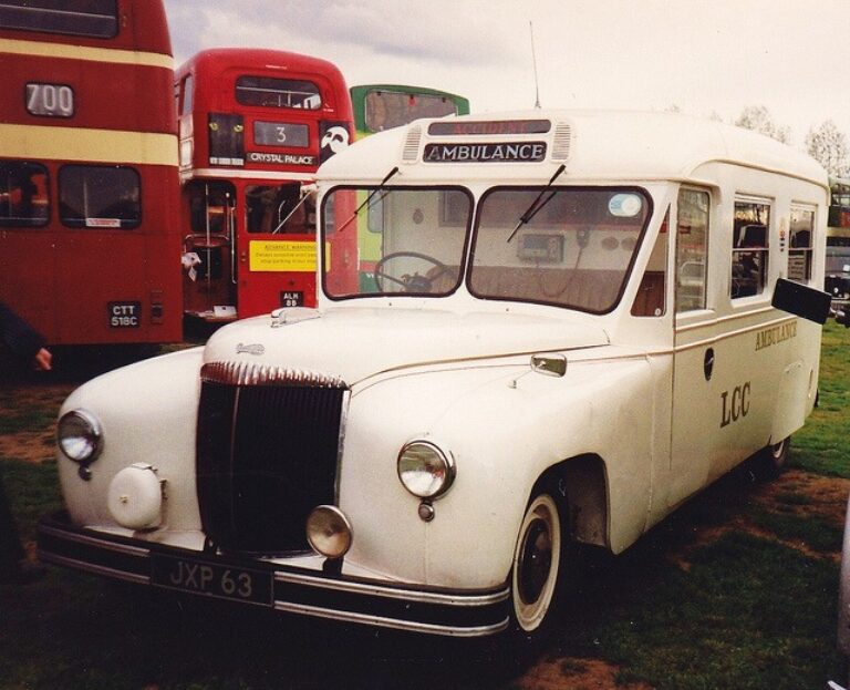 Daimler DC27 Ambulance by Hooper