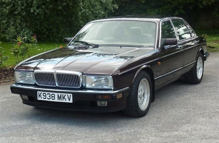 Daimler Double Six XJ81