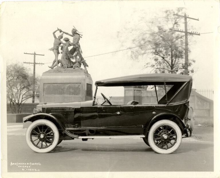 1921 Auburn Beauty Six