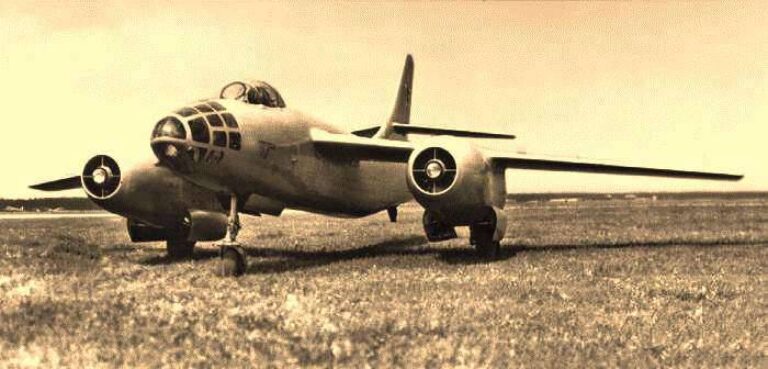 Самолёт-эпоха. Бомбардировщик Туполев Ту-16. СССР